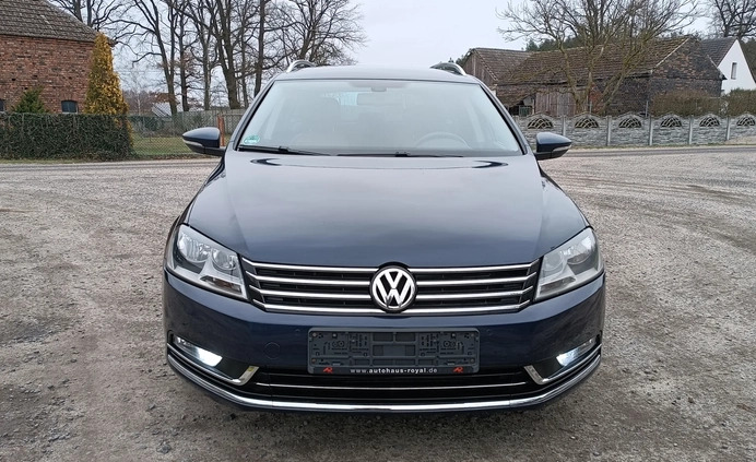 Volkswagen Passat cena 32700 przebieg: 226000, rok produkcji 2011 z Gubin małe 301